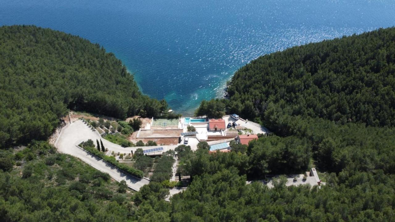 Beachfront Villa Brulupes In Secluded Bay Konstari Esterno foto