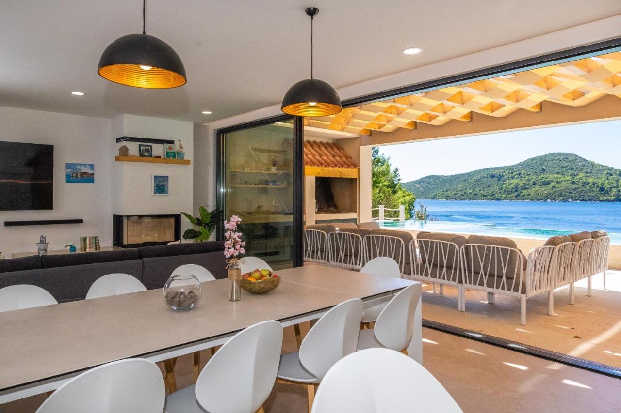 Beachfront Villa Brulupes In Secluded Bay Konstari Esterno foto