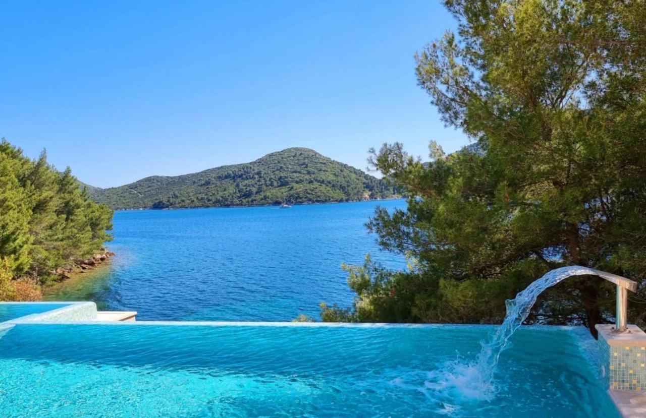 Beachfront Villa Brulupes In Secluded Bay Konstari Esterno foto