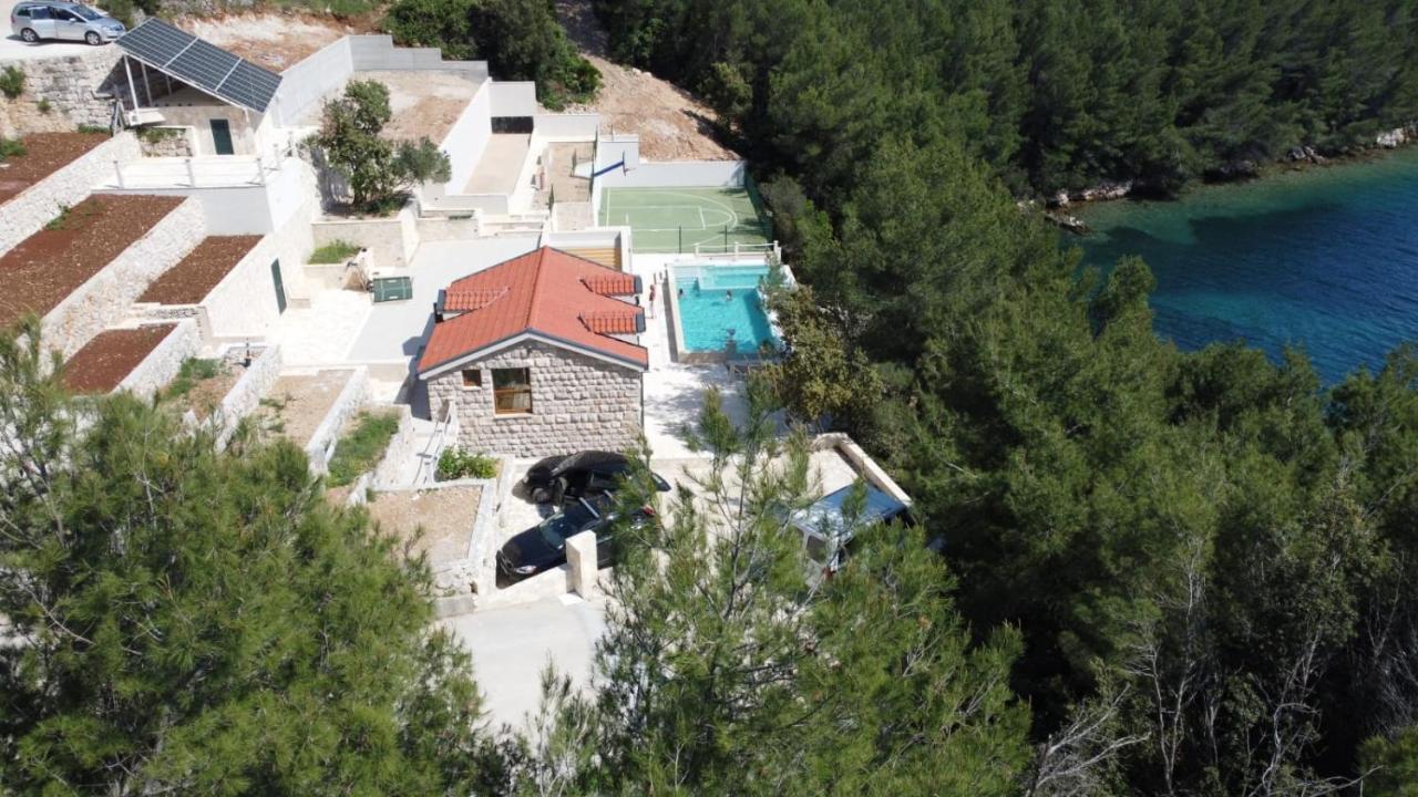 Beachfront Villa Brulupes In Secluded Bay Konstari Esterno foto