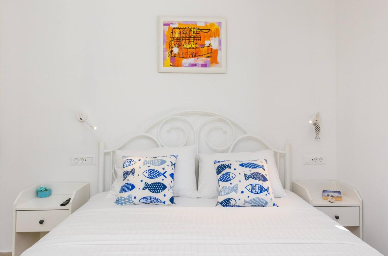 Beachfront Villa Brulupes In Secluded Bay Konstari Esterno foto
